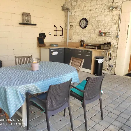 Chambres D'hotes - La Rose Des Champs Bed & Breakfast Lachelle